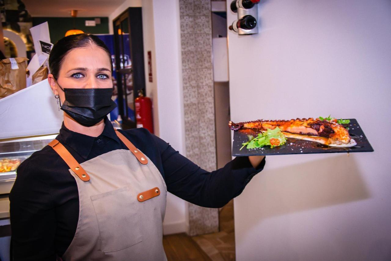Novo Apartahotel & Restaurante ラス・カベサス・デ・サン・ファン エクステリア 写真