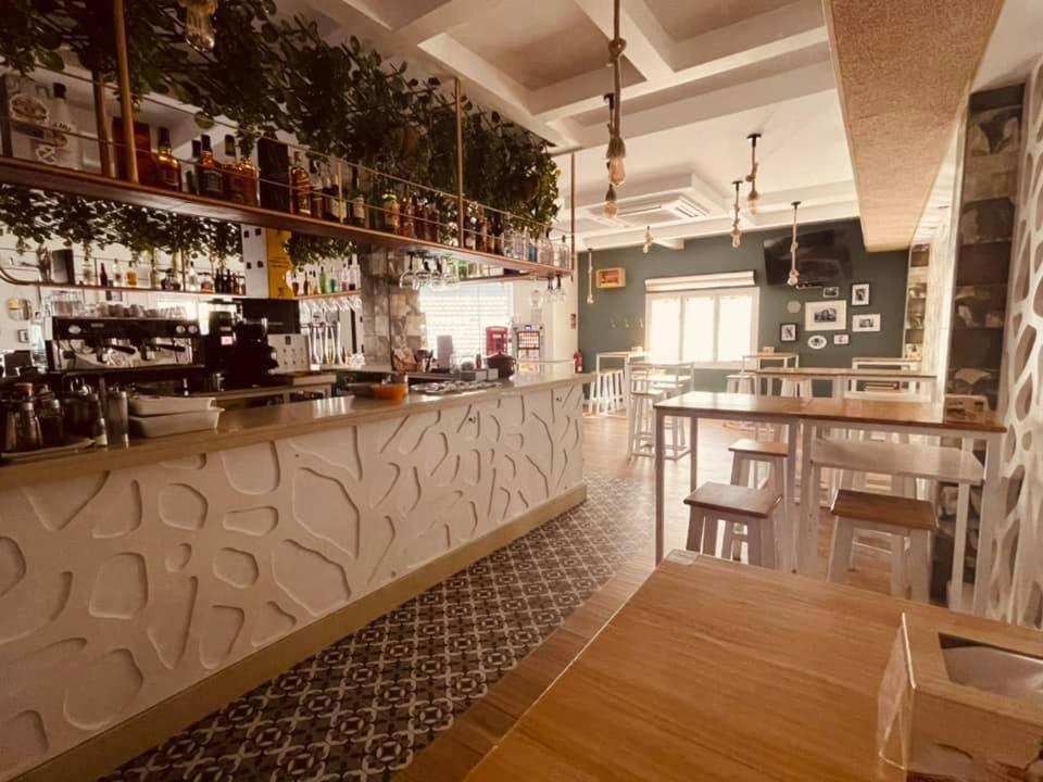 Novo Apartahotel & Restaurante ラス・カベサス・デ・サン・ファン エクステリア 写真